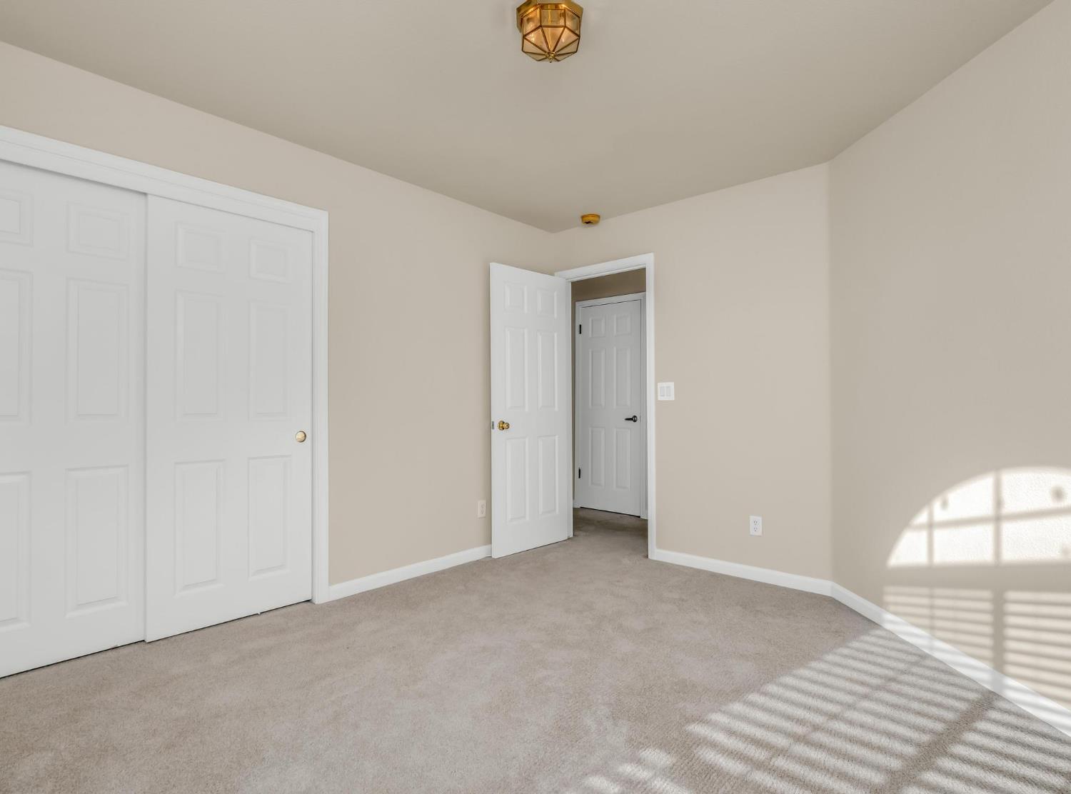 10168 N Rowell Ave, Fresno, CA 93730