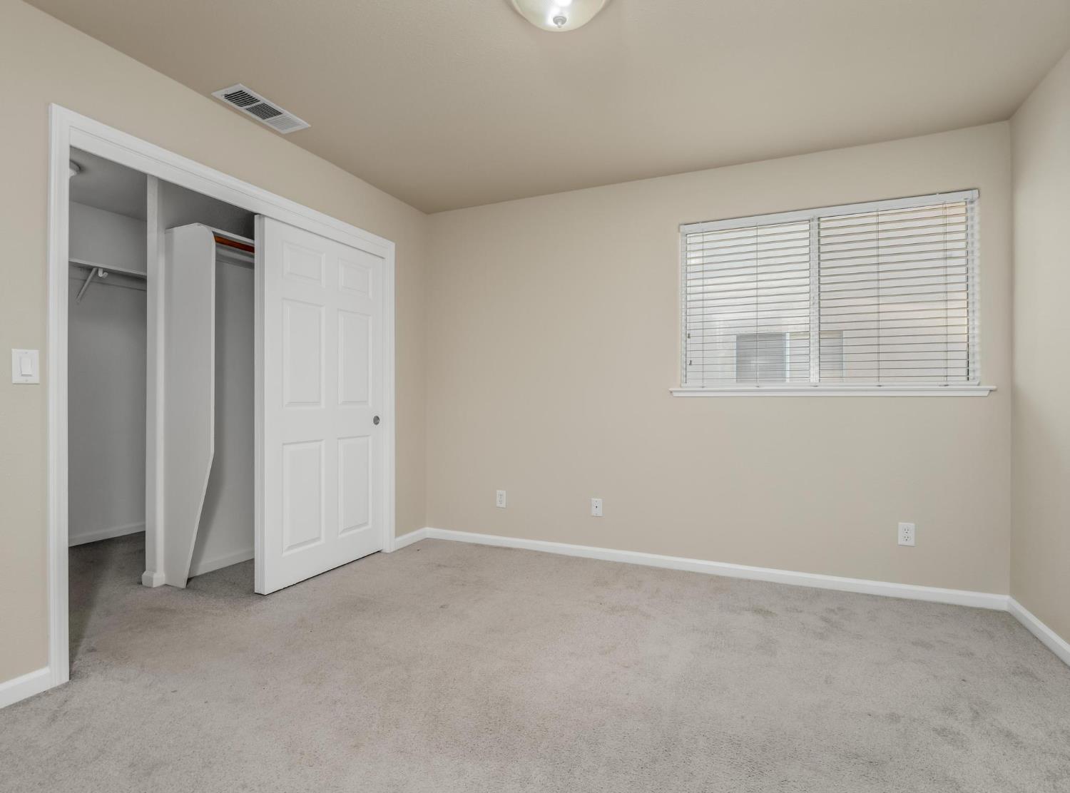 10168 N Rowell Ave, Fresno, CA 93730