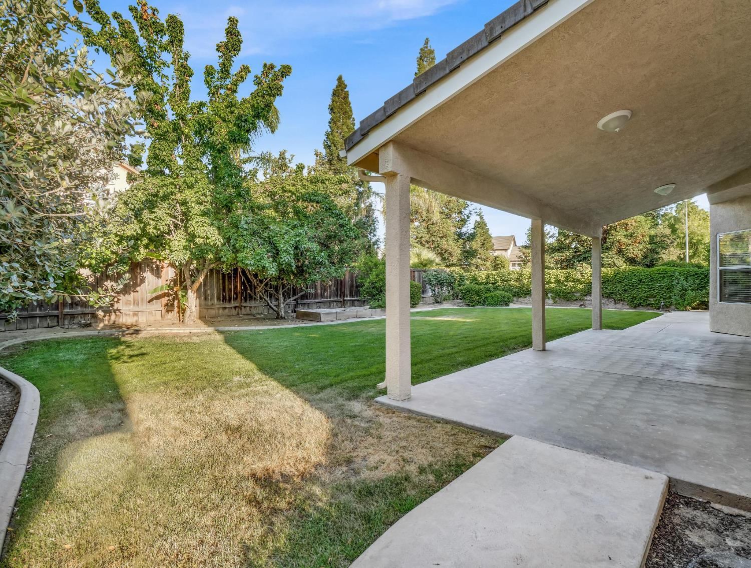 10168 N Rowell Ave, Fresno, CA 93730