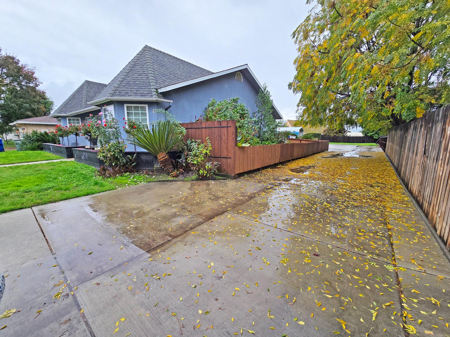 6711 N Chestnut Ave, Fresno, CA 93710