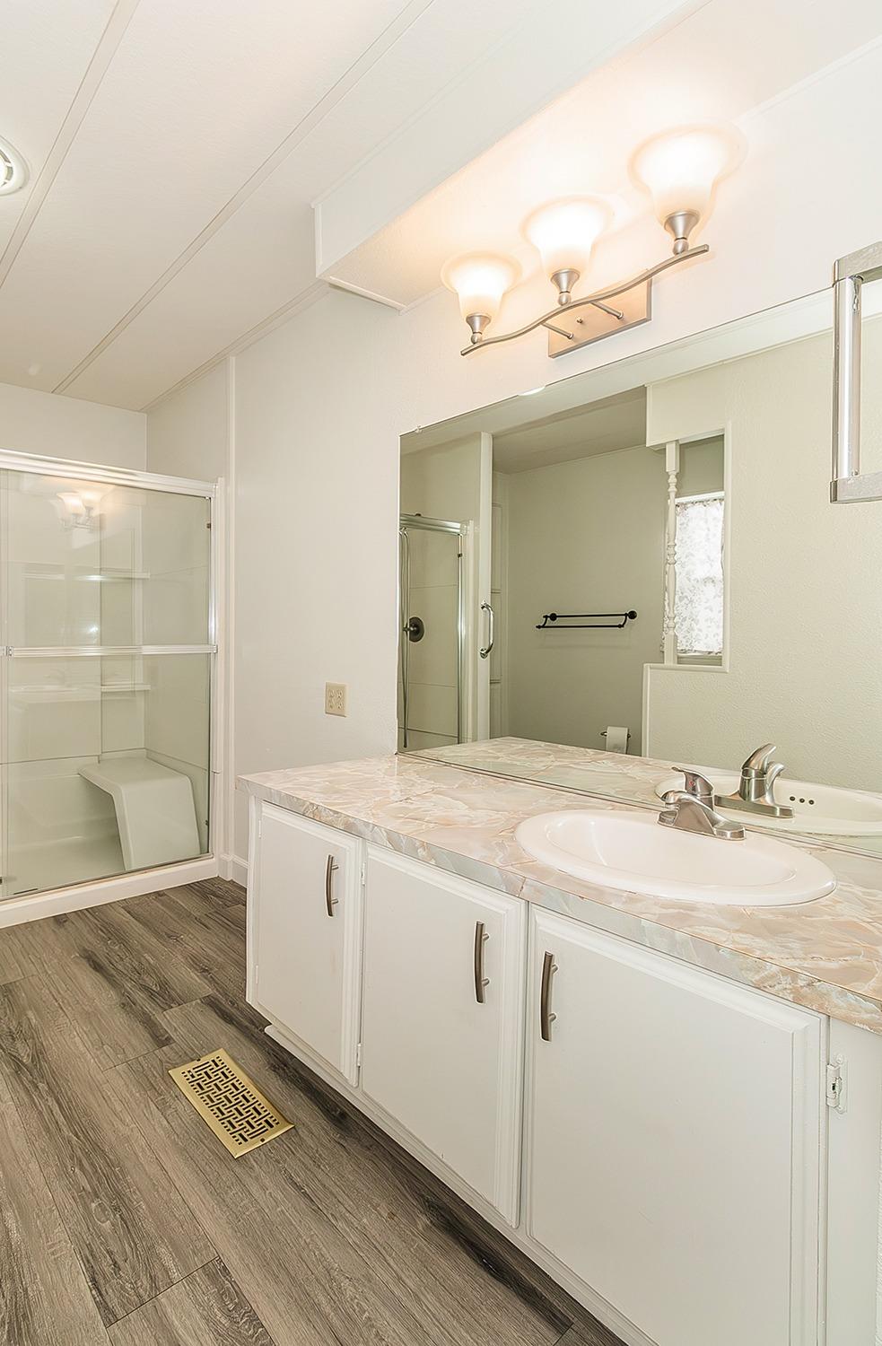 221 W Herndon Ave #192, Pinedale, CA 93650