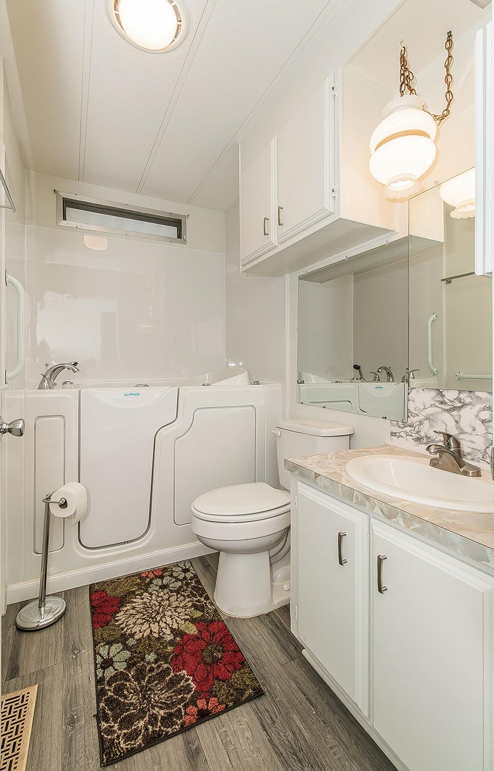 221 W Herndon Ave #192, Pinedale, CA 93650