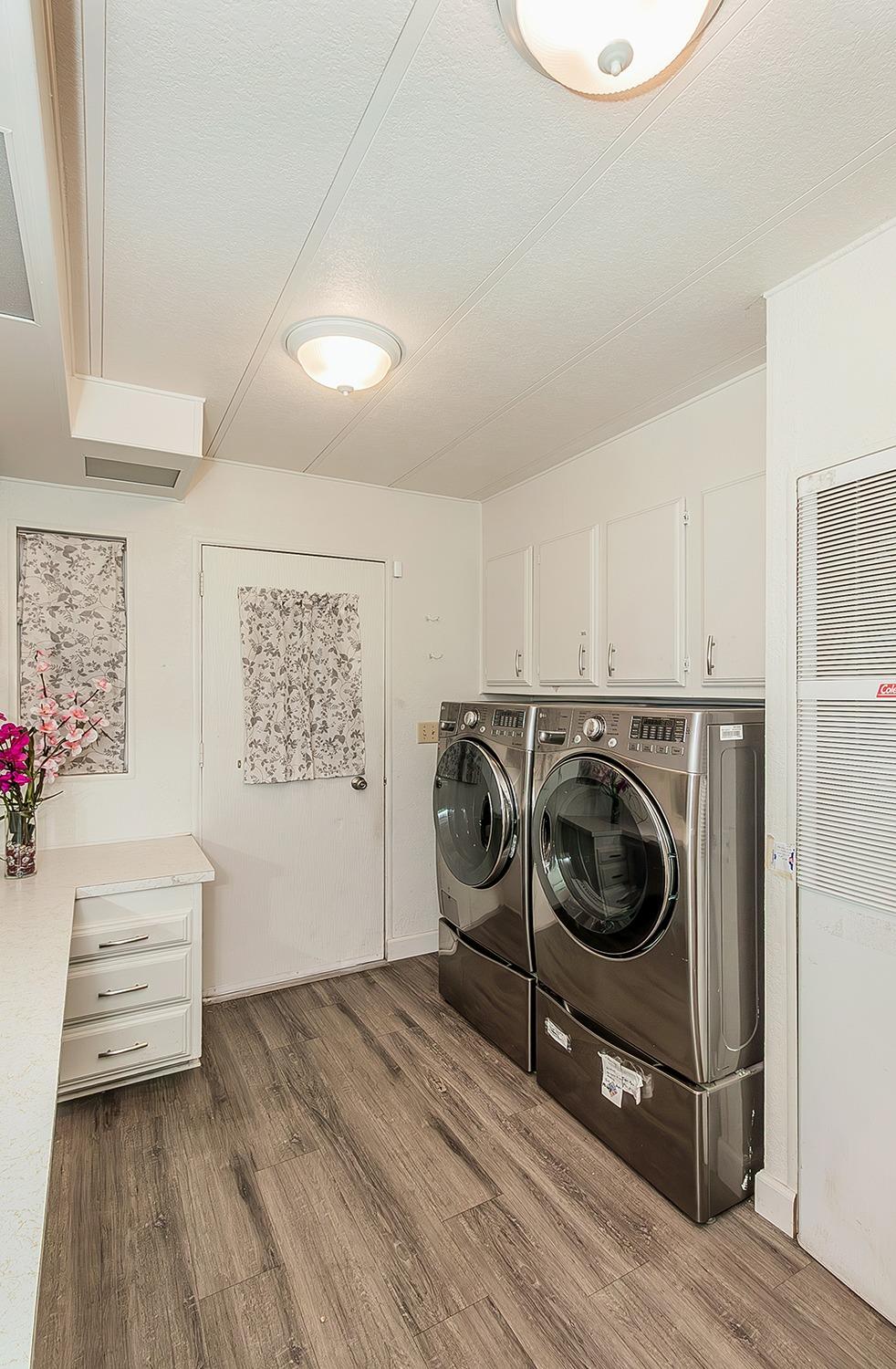 221 W Herndon Ave #192, Pinedale, CA 93650