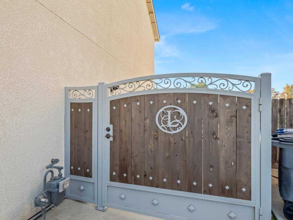 5774 E Beck Ave, Fresno, CA 93727