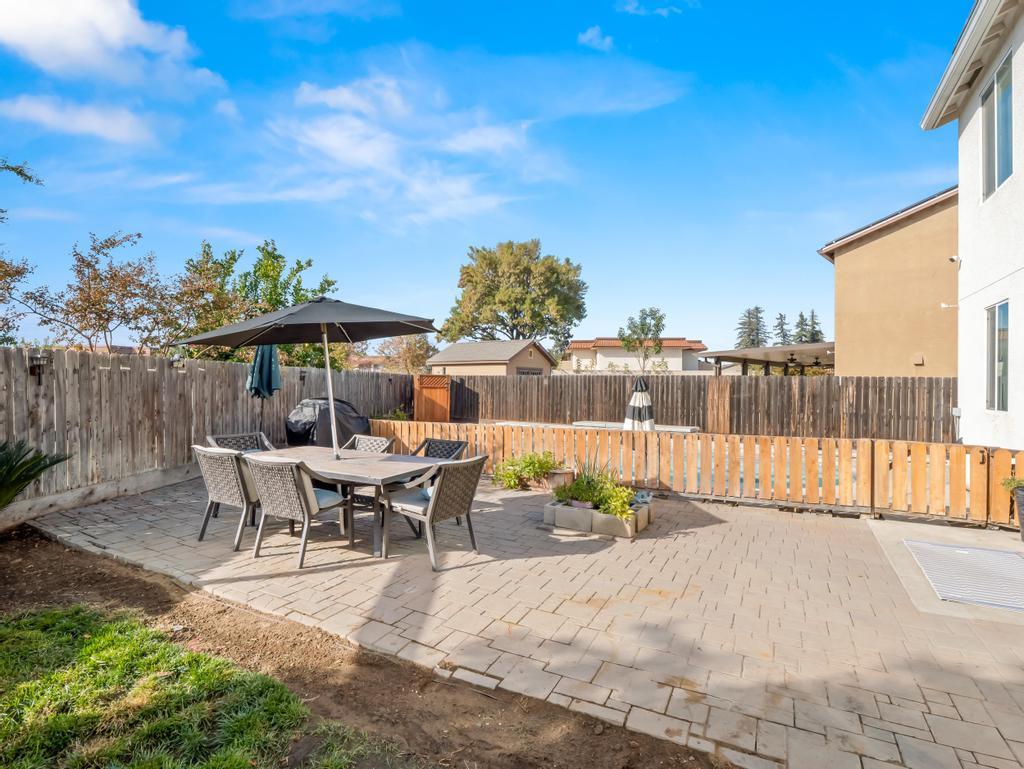 5774 E Beck Ave, Fresno, CA 93727