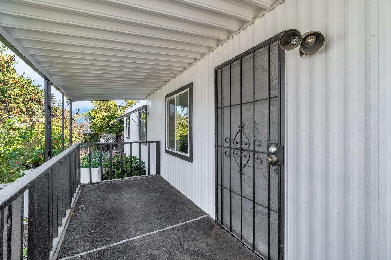 1218 E Cleveland Ave #153, Madera, CA 93638