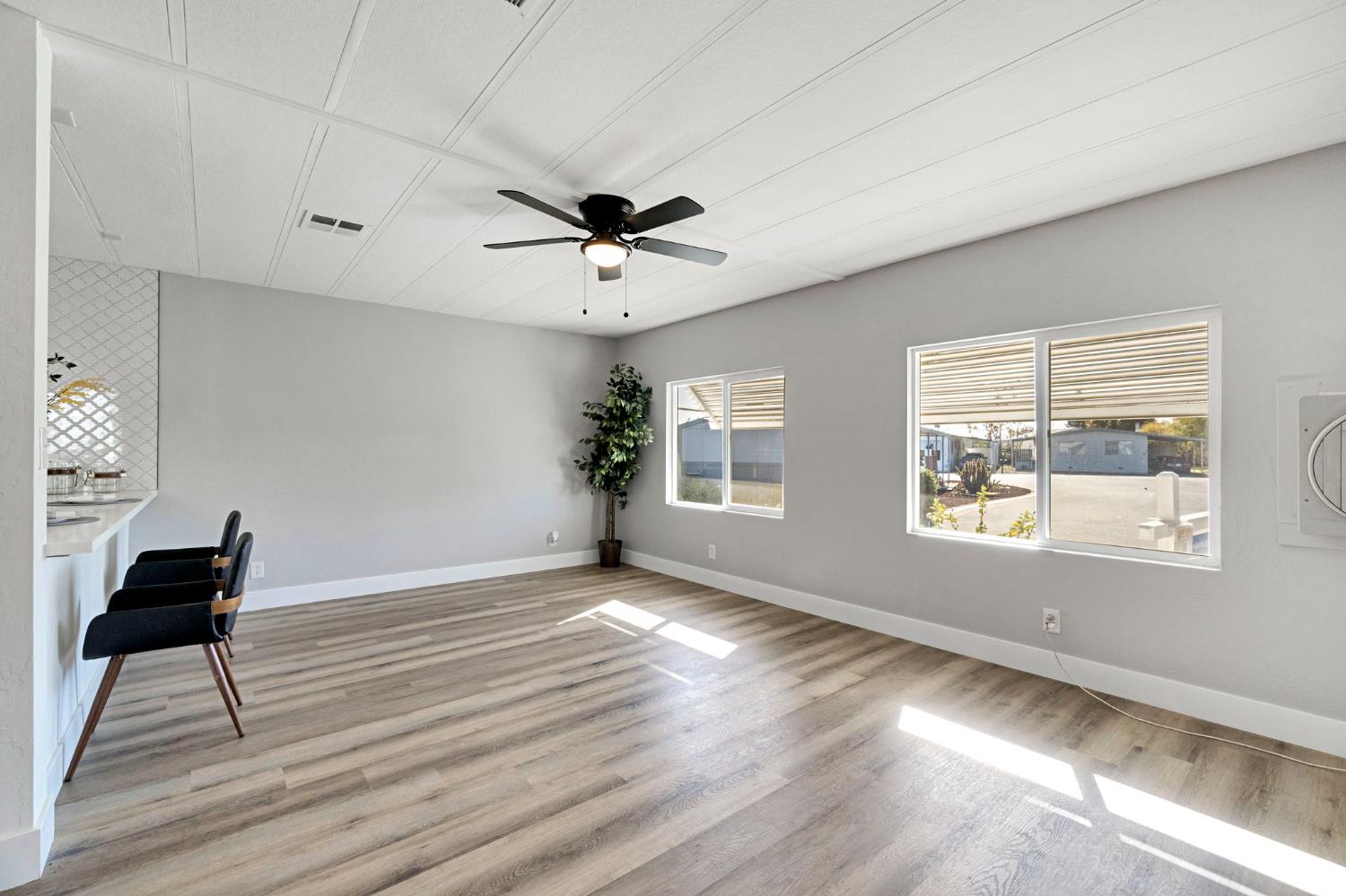 1218 E Cleveland Ave #153, Madera, CA 93638