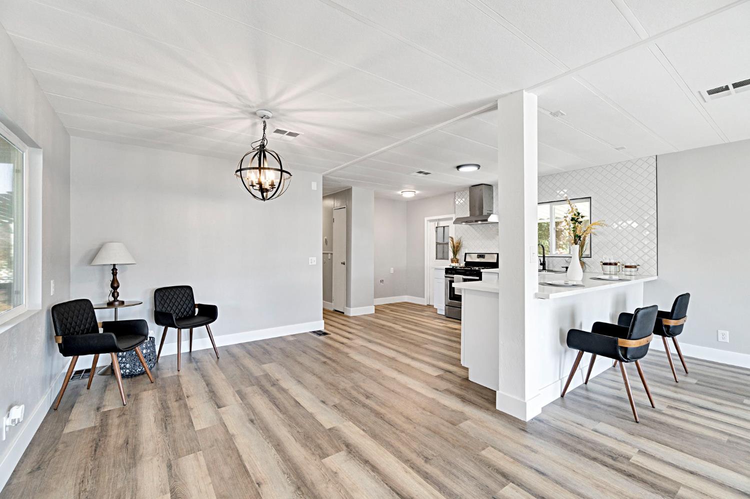 1218 E Cleveland Ave #153, Madera, CA 93638