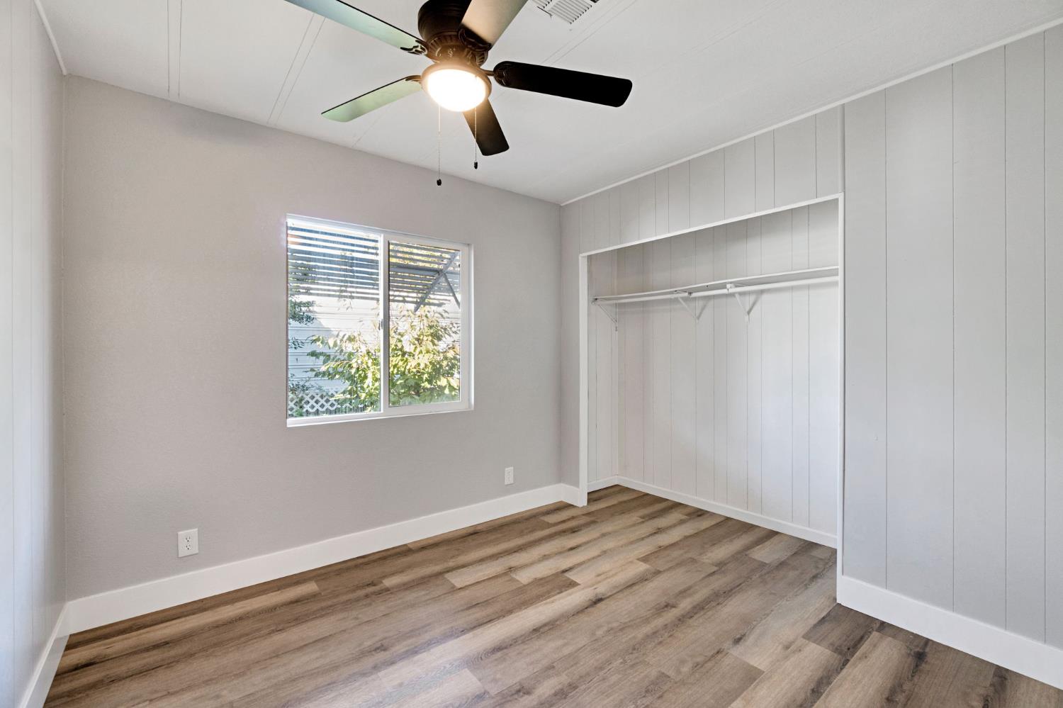 1218 E Cleveland Ave #153, Madera, CA 93638