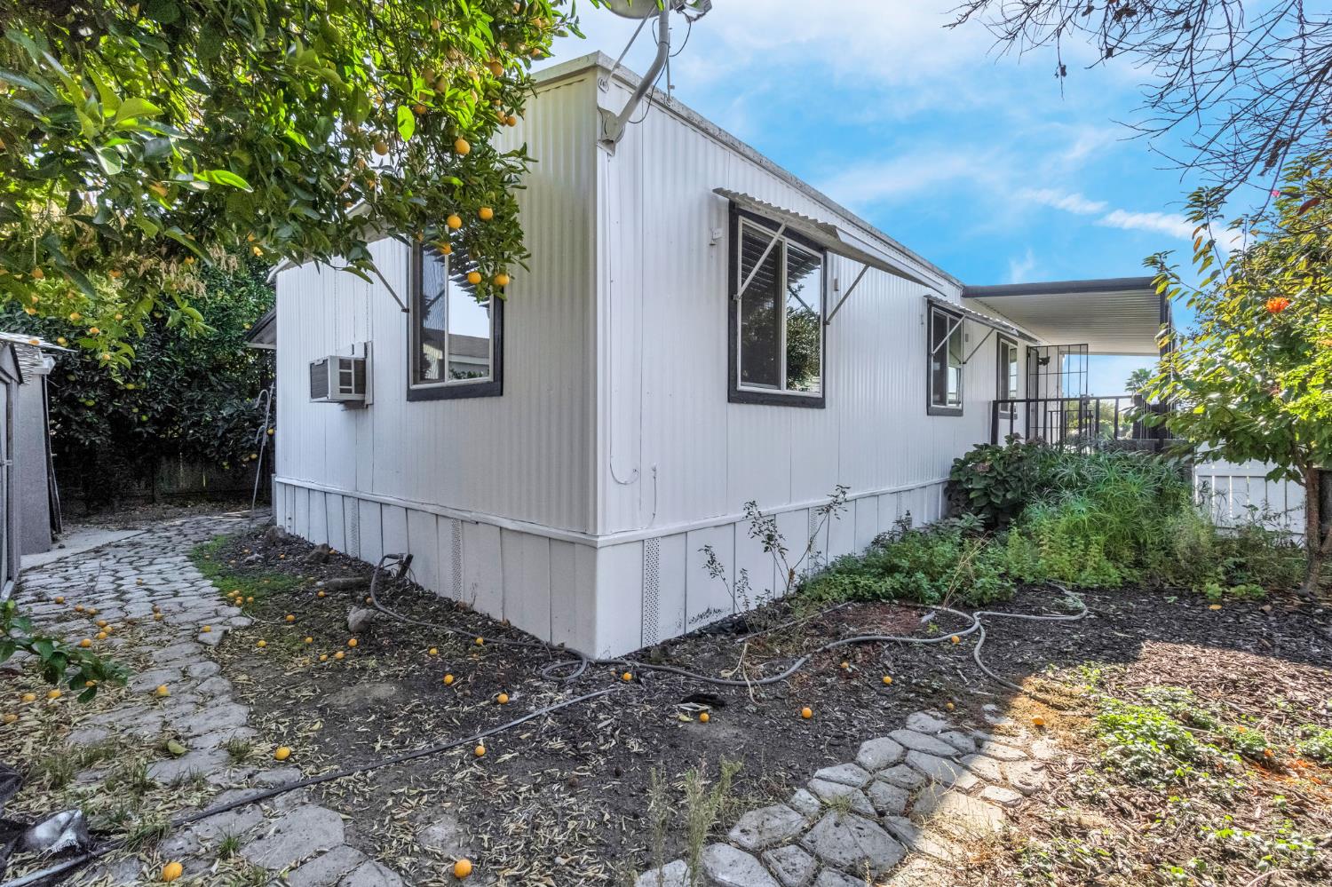 1218 E Cleveland Ave #153, Madera, CA 93638