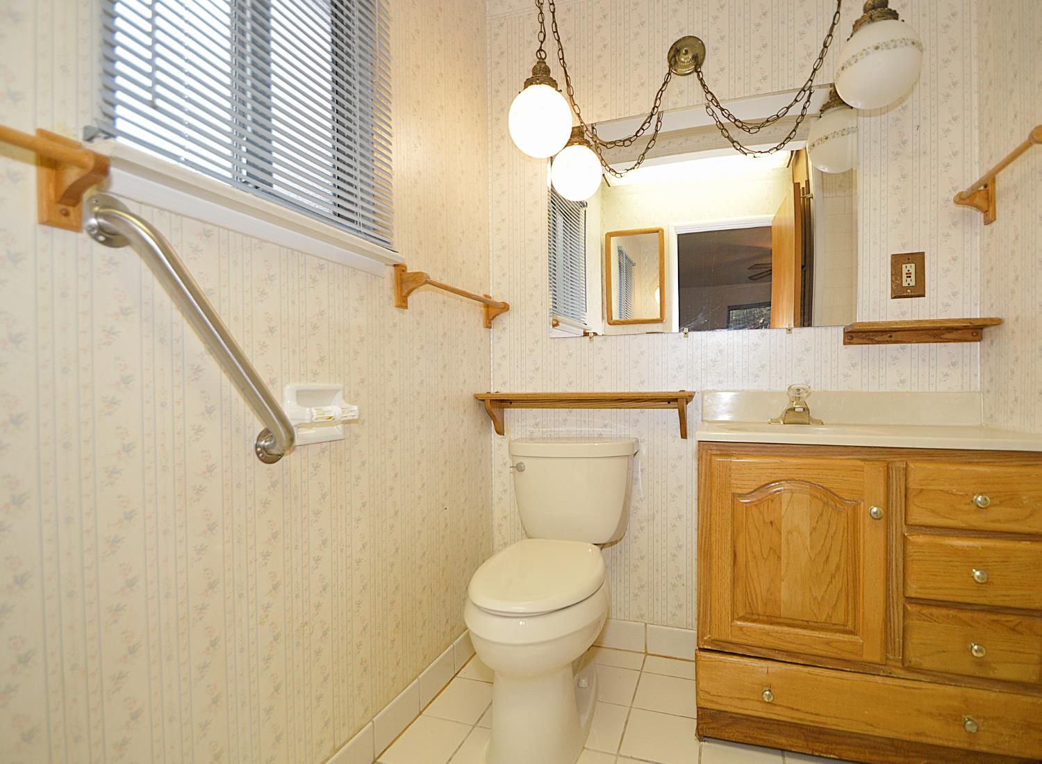 3860 E Rialto, Fresno, CA 93726