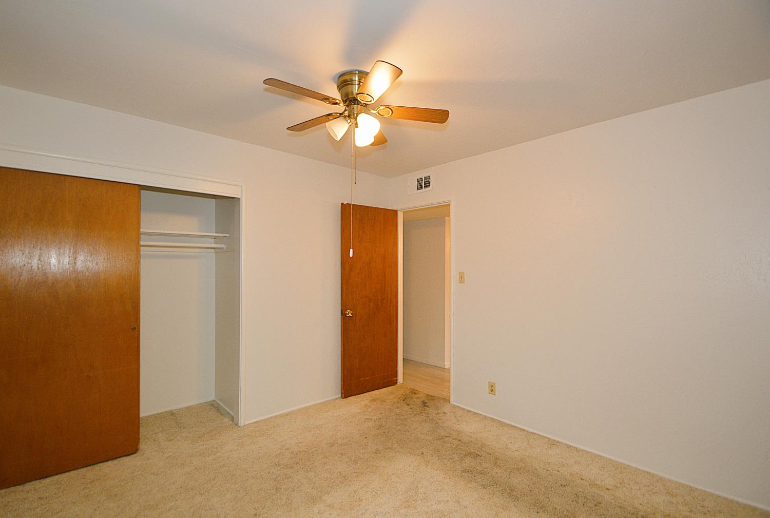 3860 E Rialto, Fresno, CA 93726