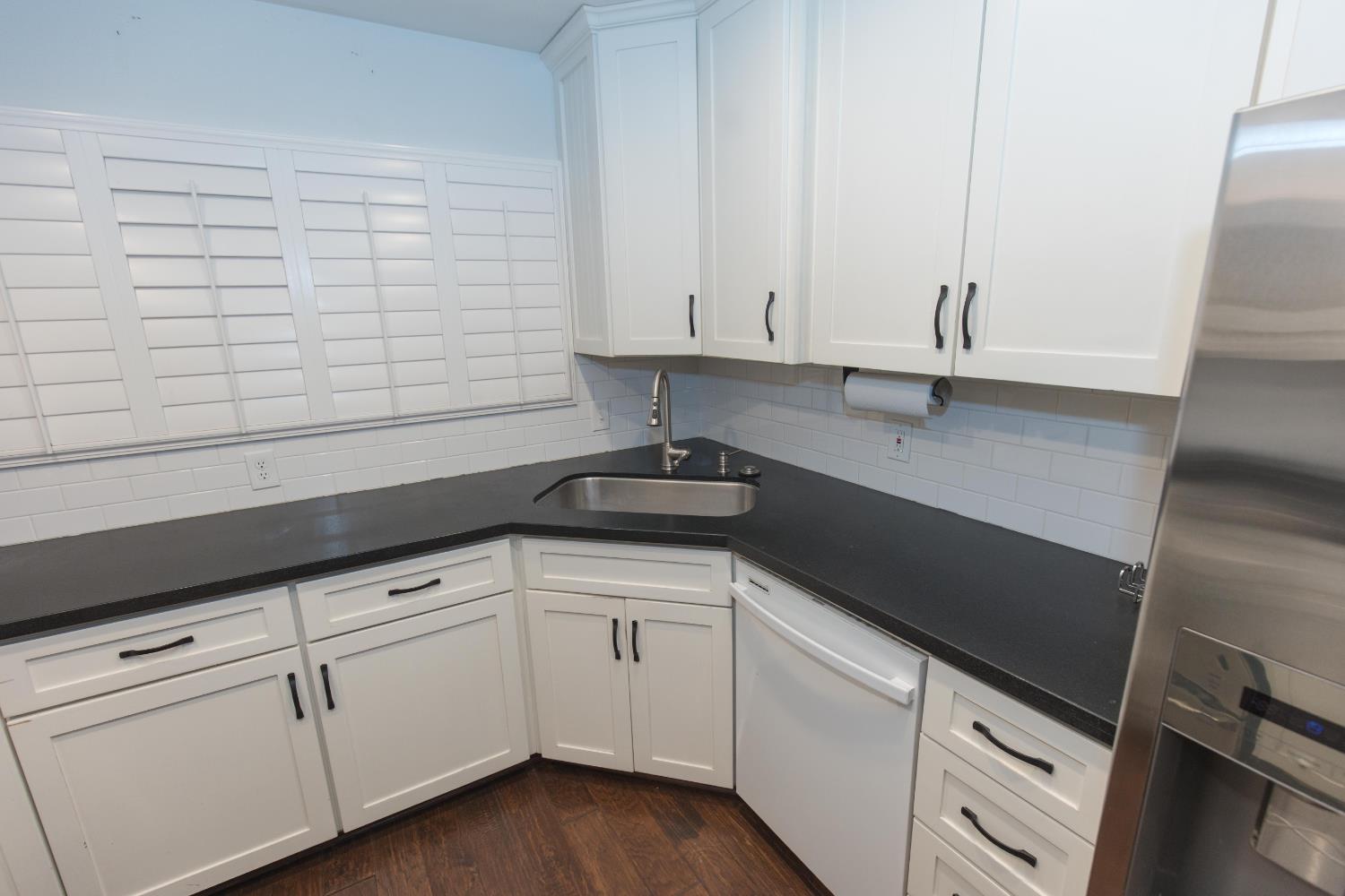 680 E Birch Ave, Fresno, CA 93720