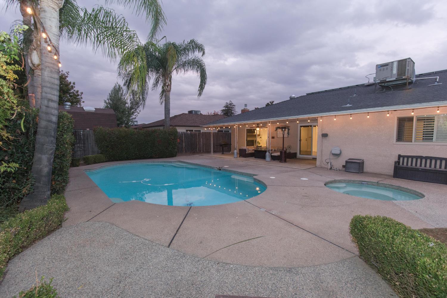 680 E Birch Ave, Fresno, CA 93720