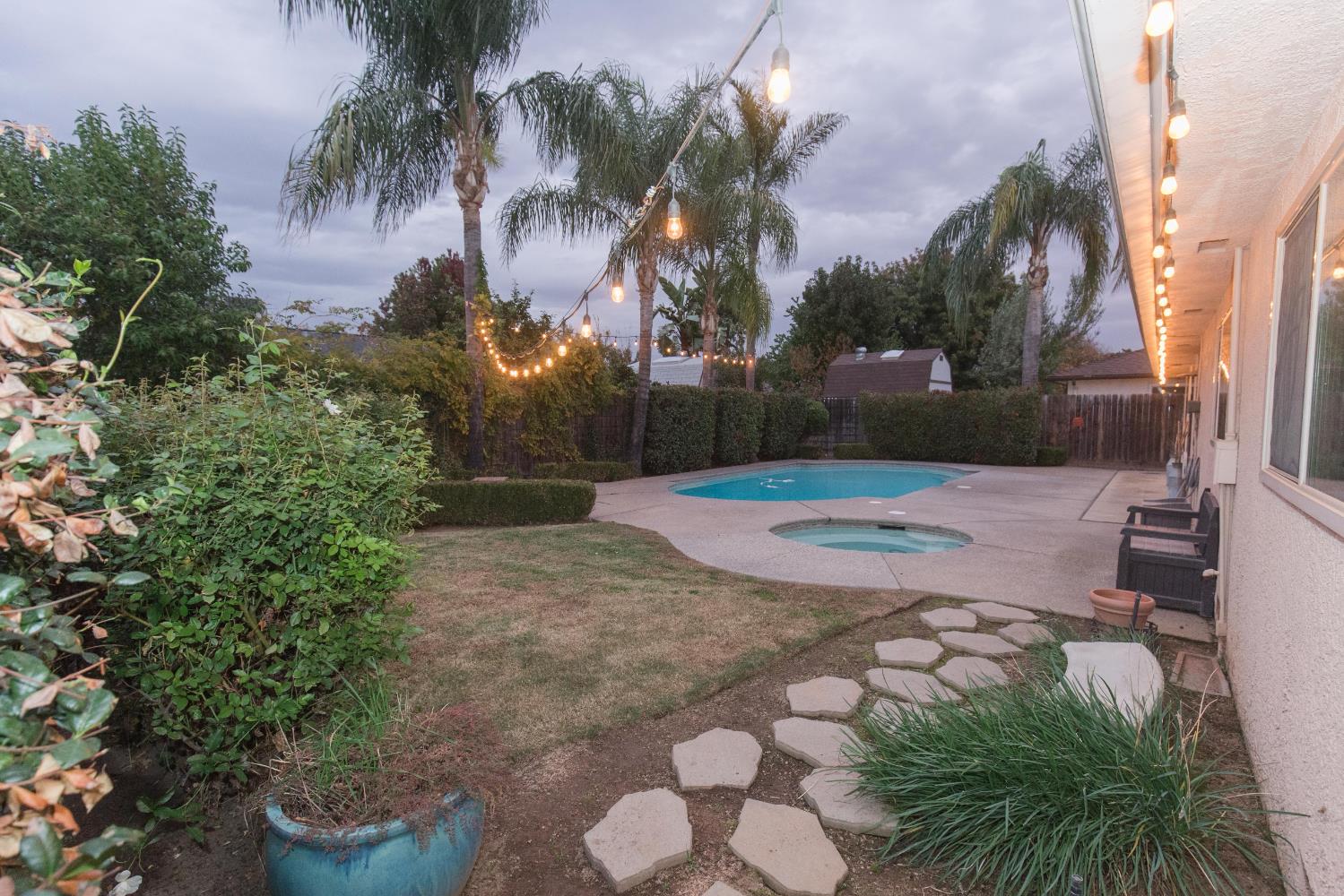 680 E Birch Ave, Fresno, CA 93720