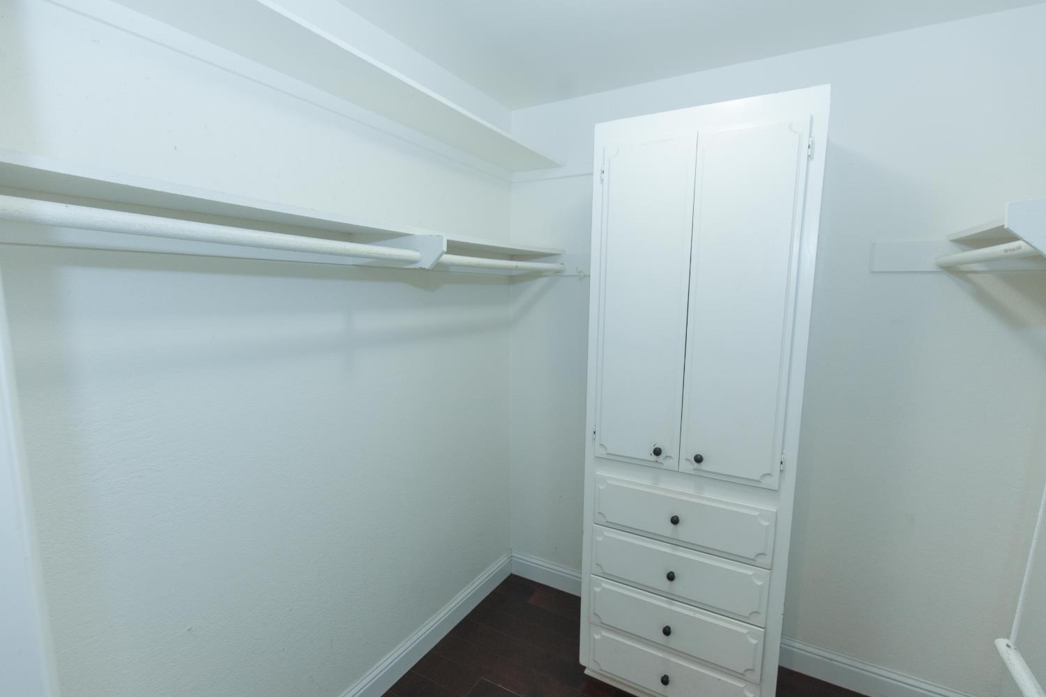 680 E Birch Ave, Fresno, CA 93720