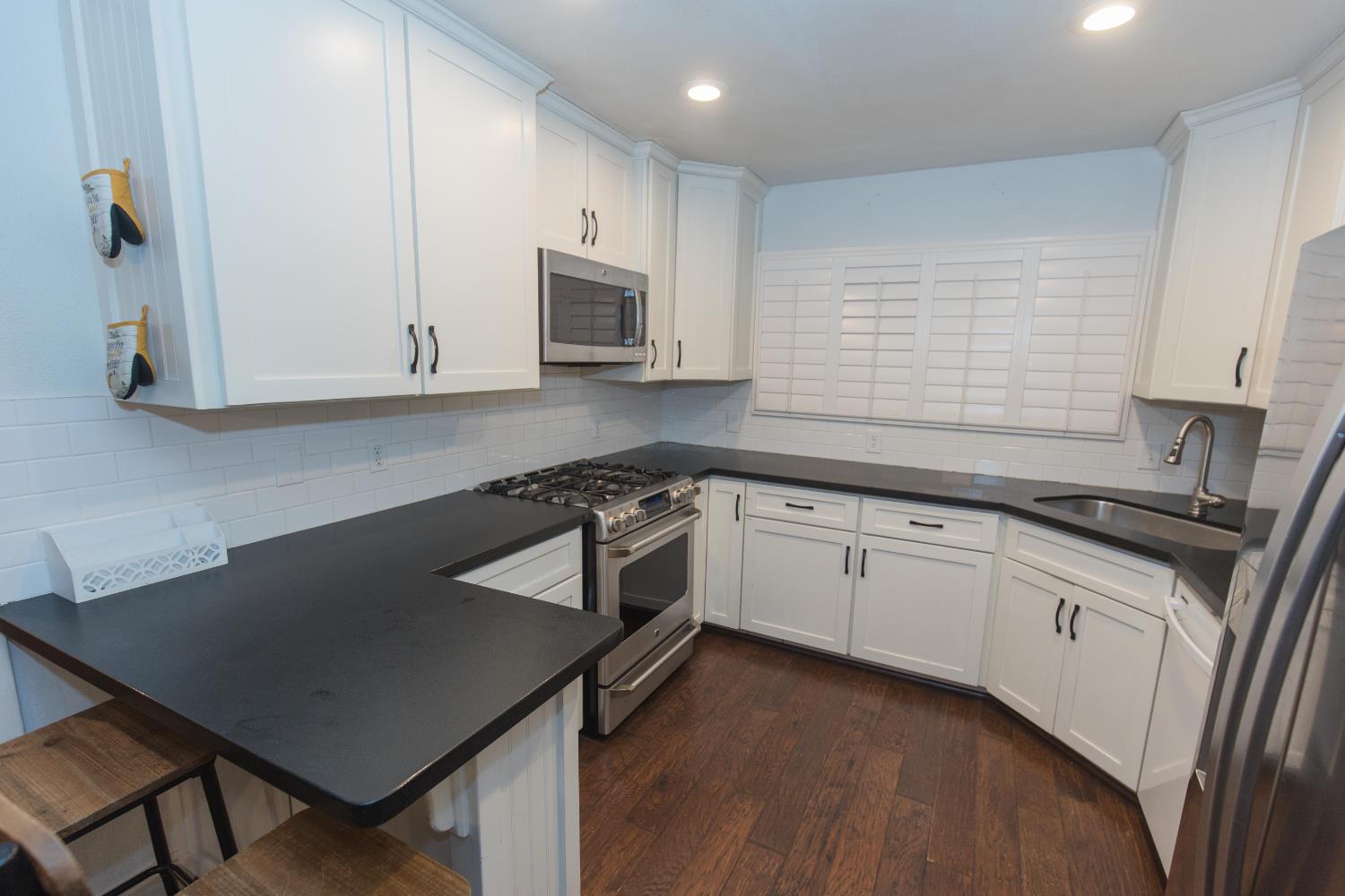 680 E Birch Ave, Fresno, CA 93720