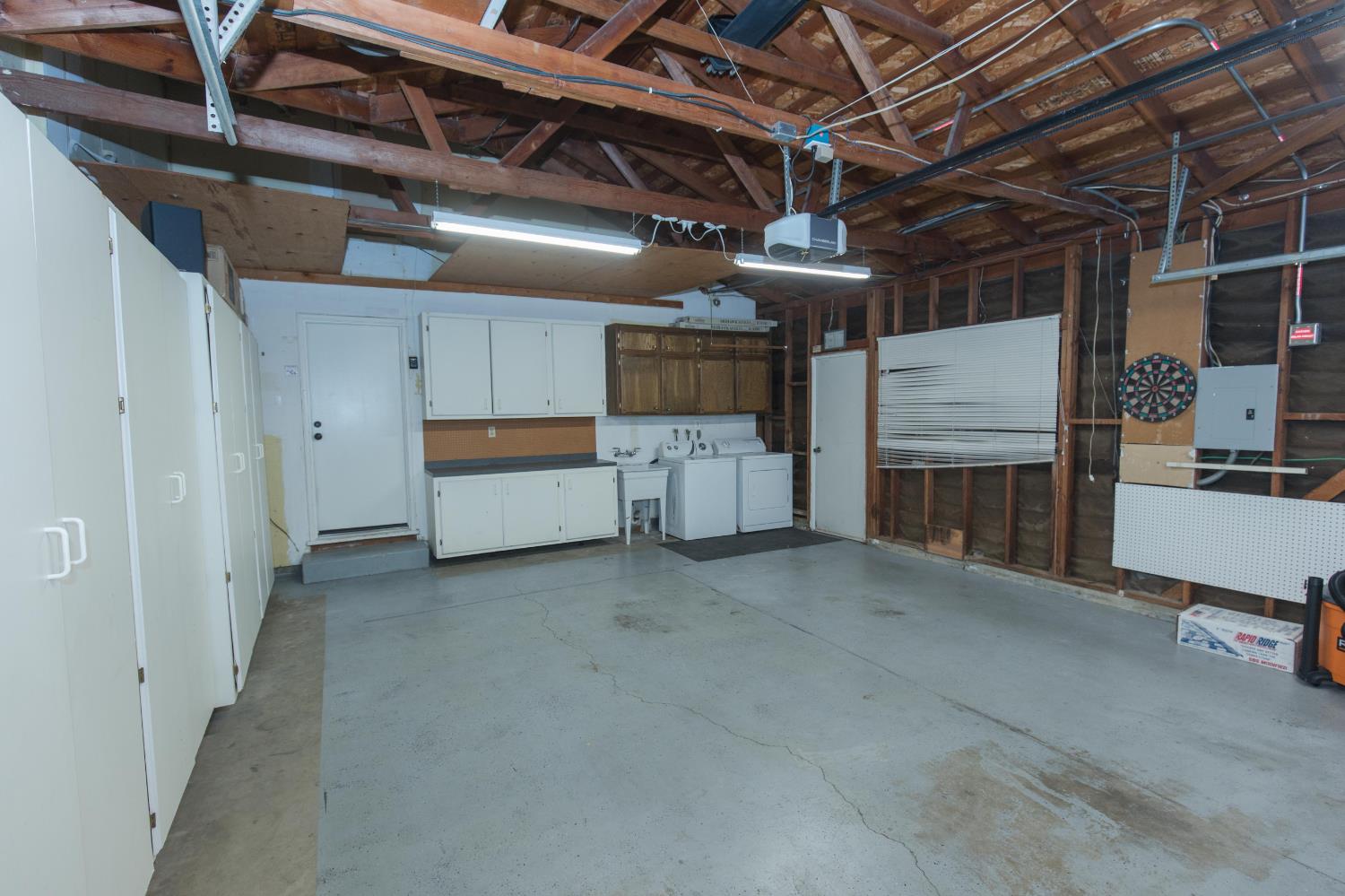 680 E Birch Ave, Fresno, CA 93720