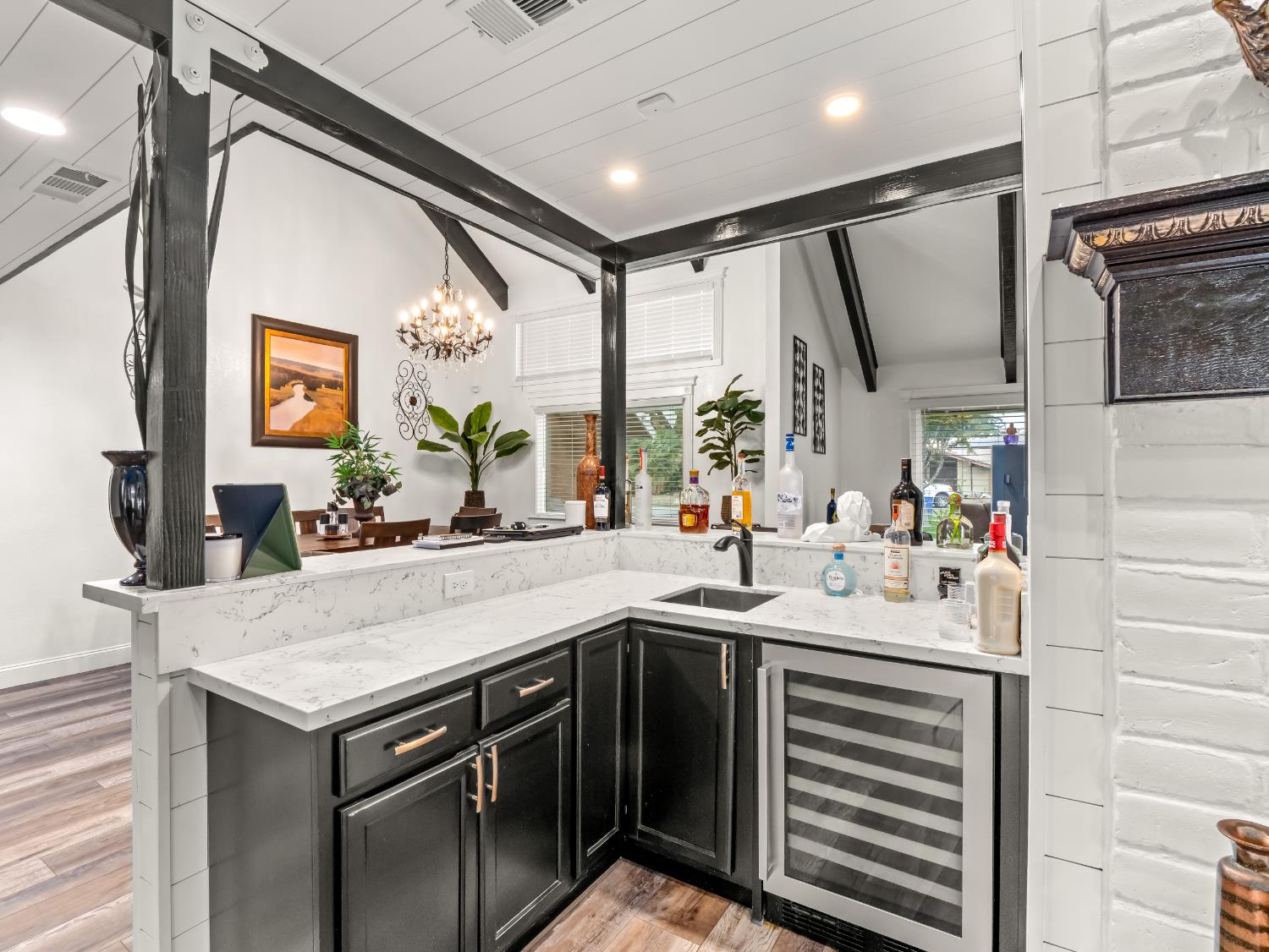 1691 S Bailey Ave, Fresno, CA 93727