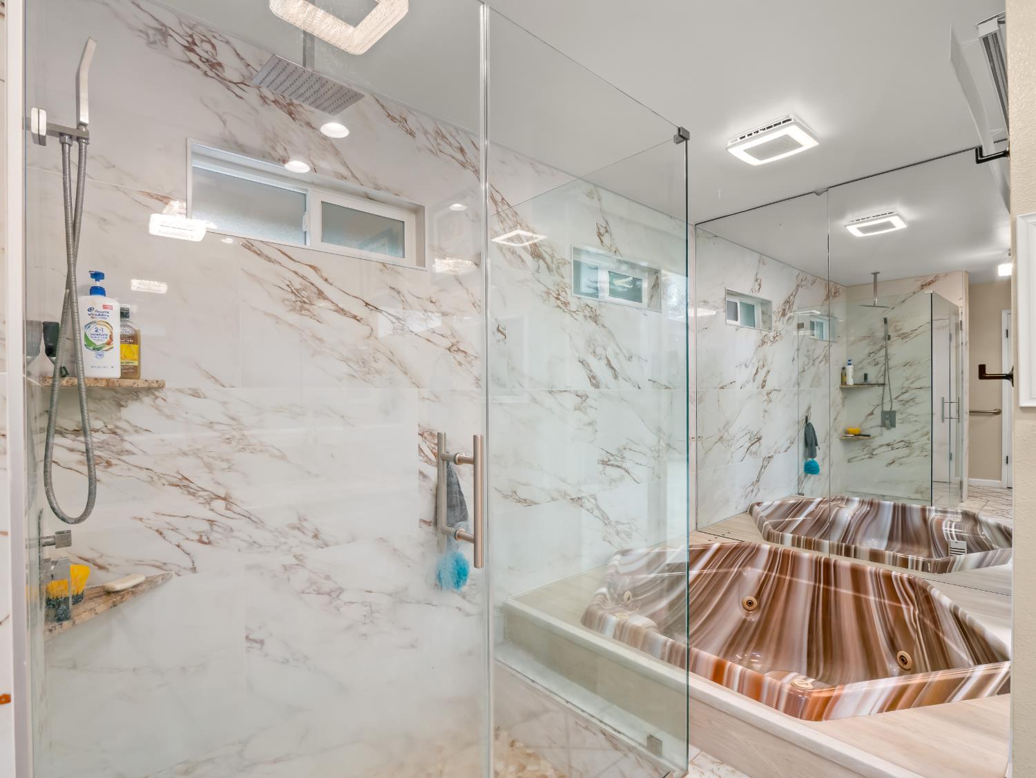 1691 S Bailey Ave, Fresno, CA 93727