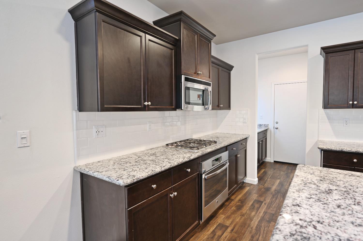 3581 Griffith Ave, Clovis, CA 93619