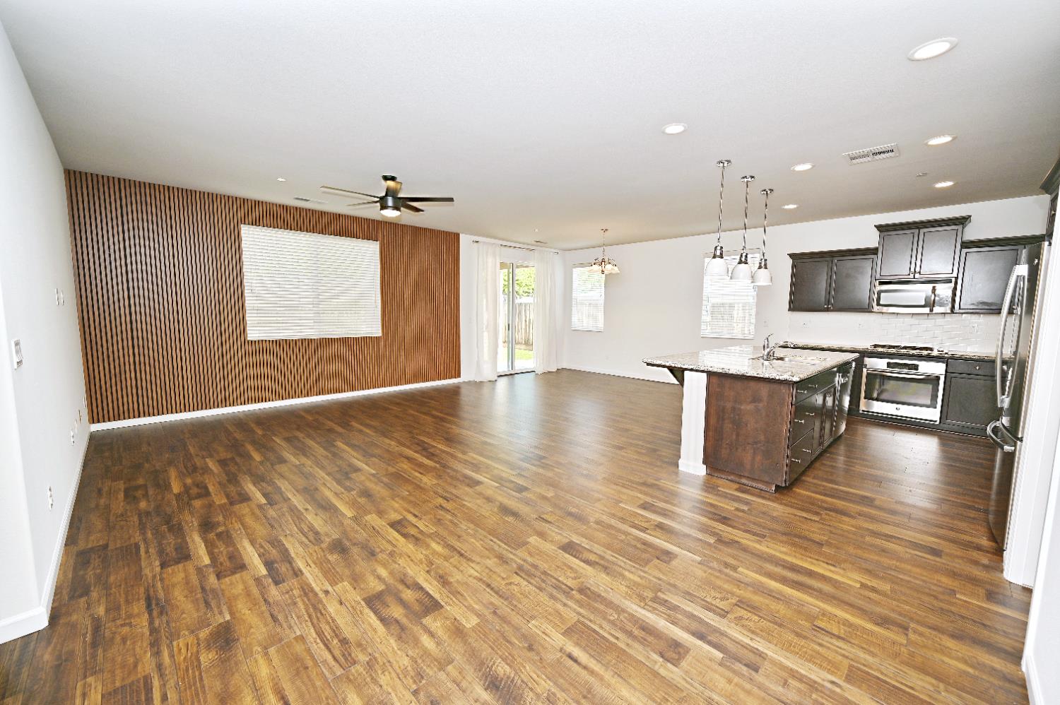 3581 Griffith Ave, Clovis, CA 93619