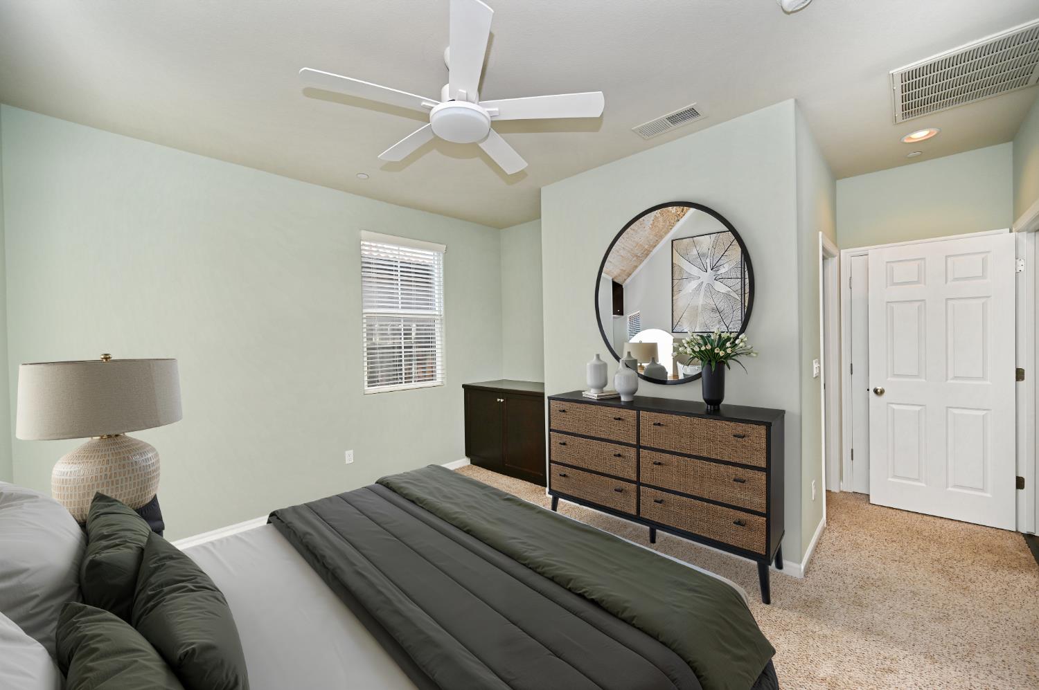 3581 Griffith Ave, Clovis, CA 93619