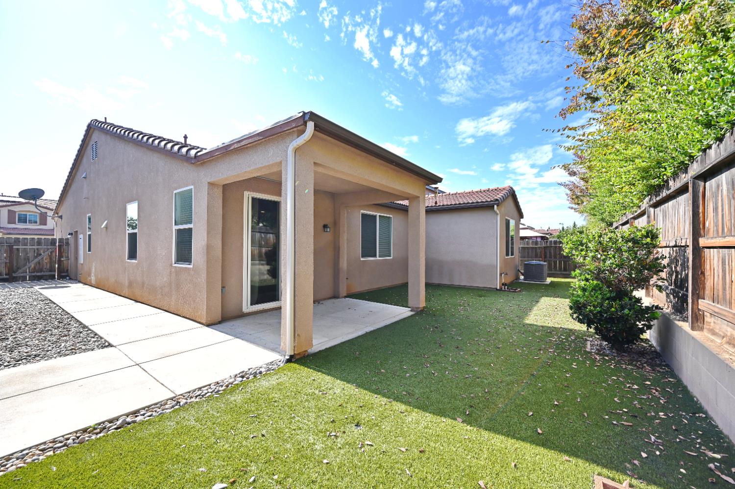 3581 Griffith Ave, Clovis, CA 93619