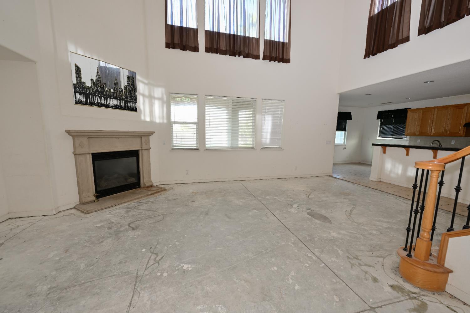 14035 Spyglass Cir, Chowchilla, CA 93610