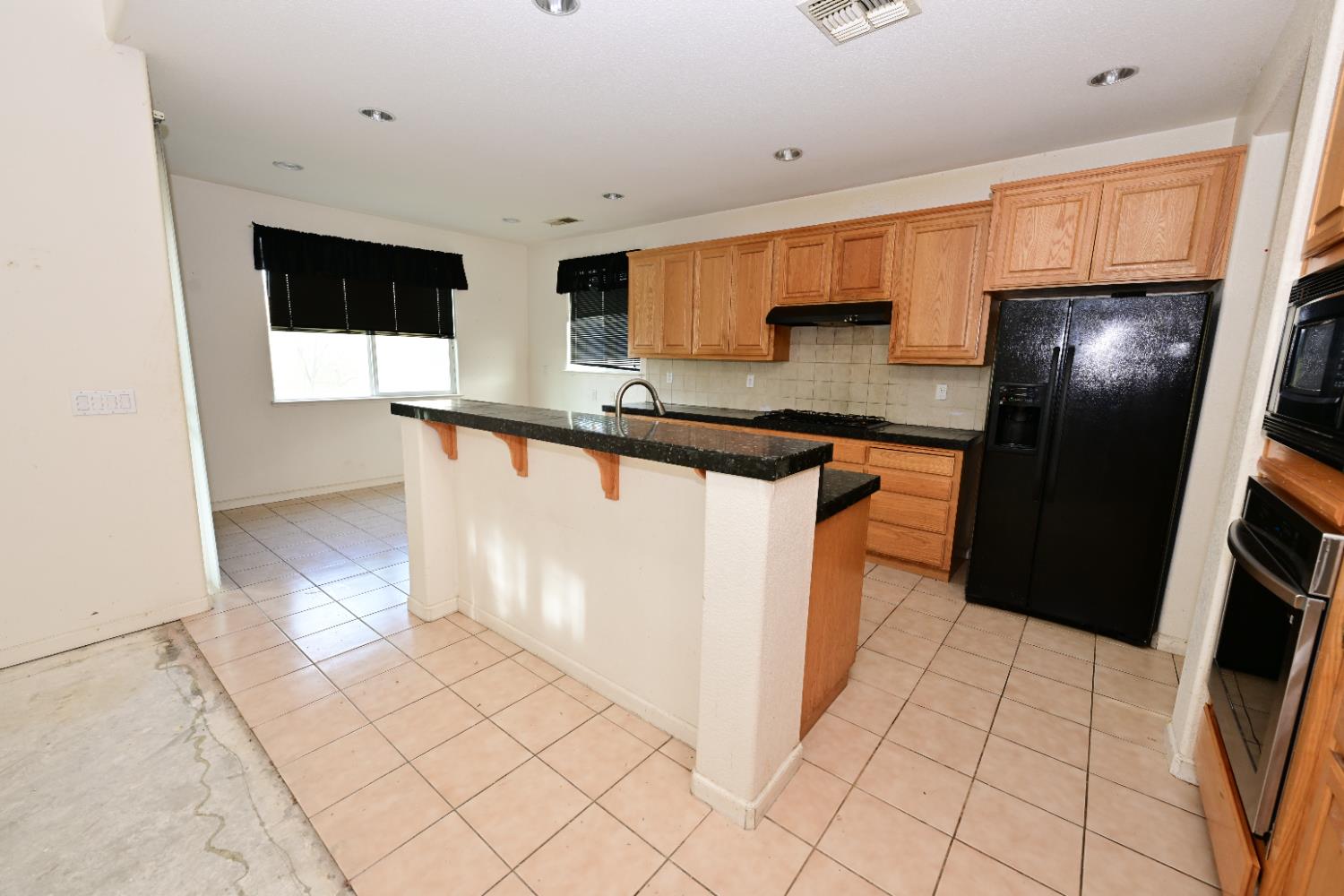 14035 Spyglass Cir, Chowchilla, CA 93610