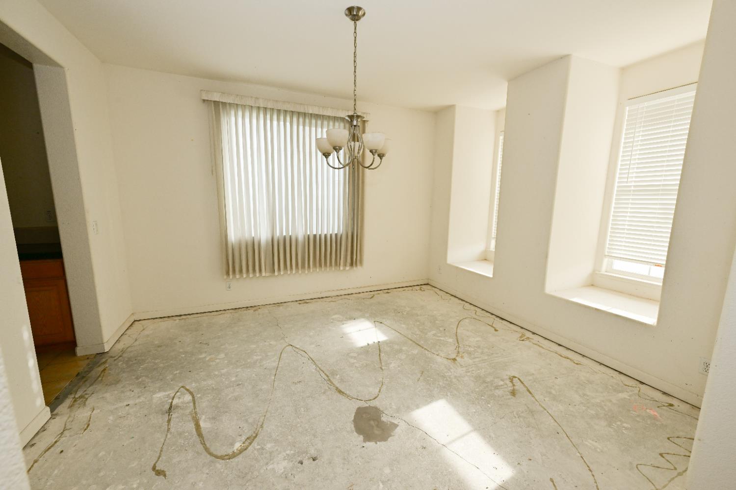 14035 Spyglass Cir, Chowchilla, CA 93610