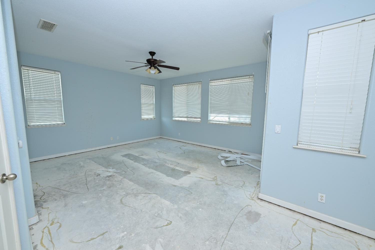 14035 Spyglass Cir, Chowchilla, CA 93610