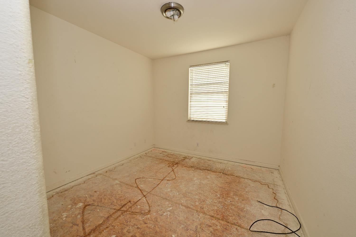 14035 Spyglass Cir, Chowchilla, CA 93610