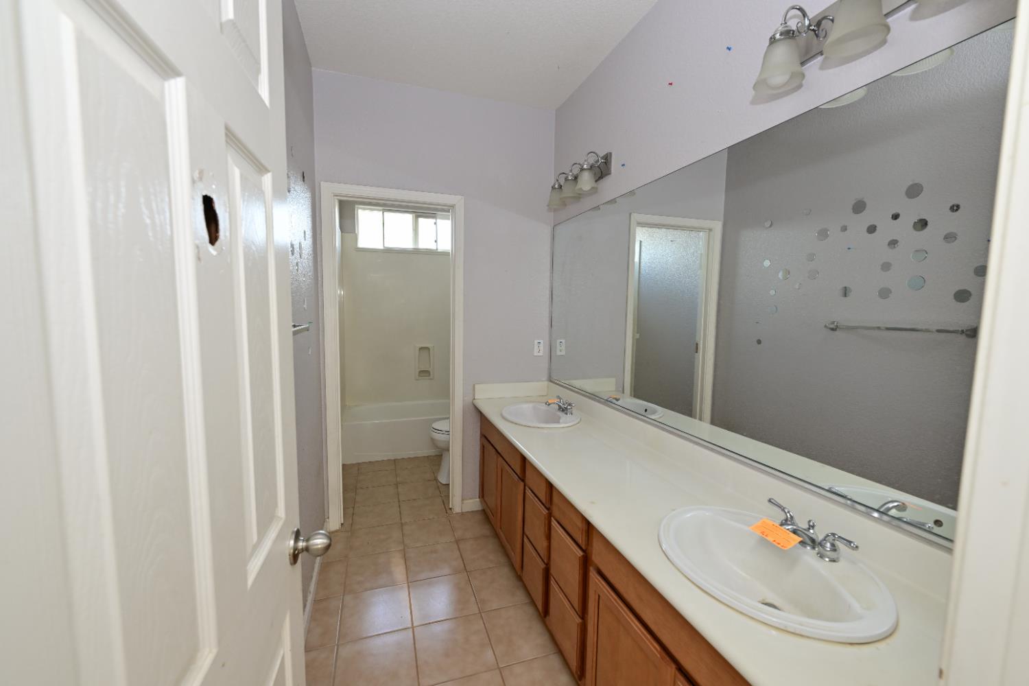 14035 Spyglass Cir, Chowchilla, CA 93610