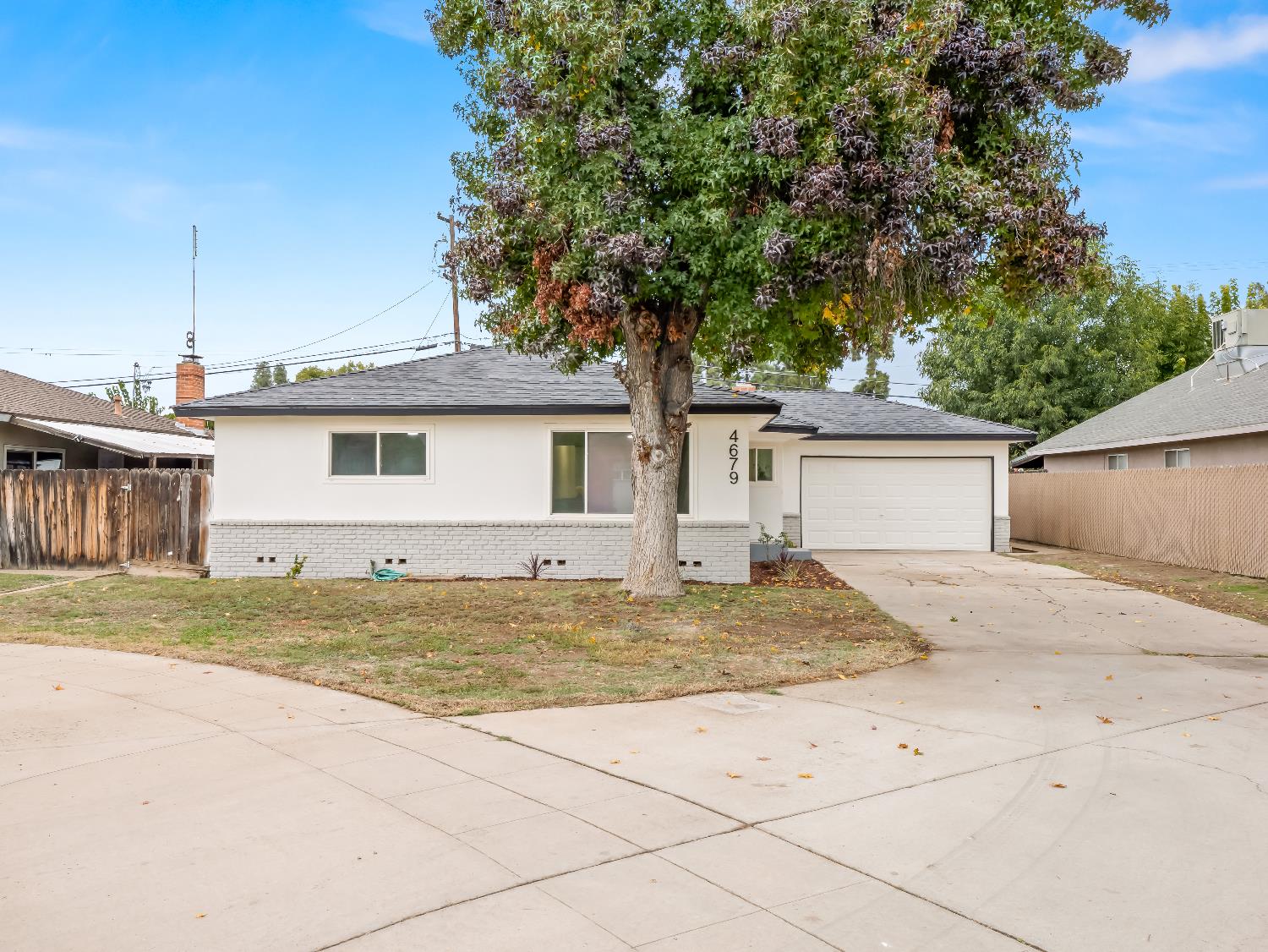 4679 E Norwich Ave, Fresno, CA 93726