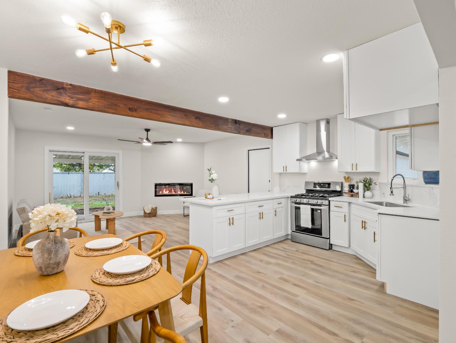 4679 E Norwich Ave, Fresno, CA 93726