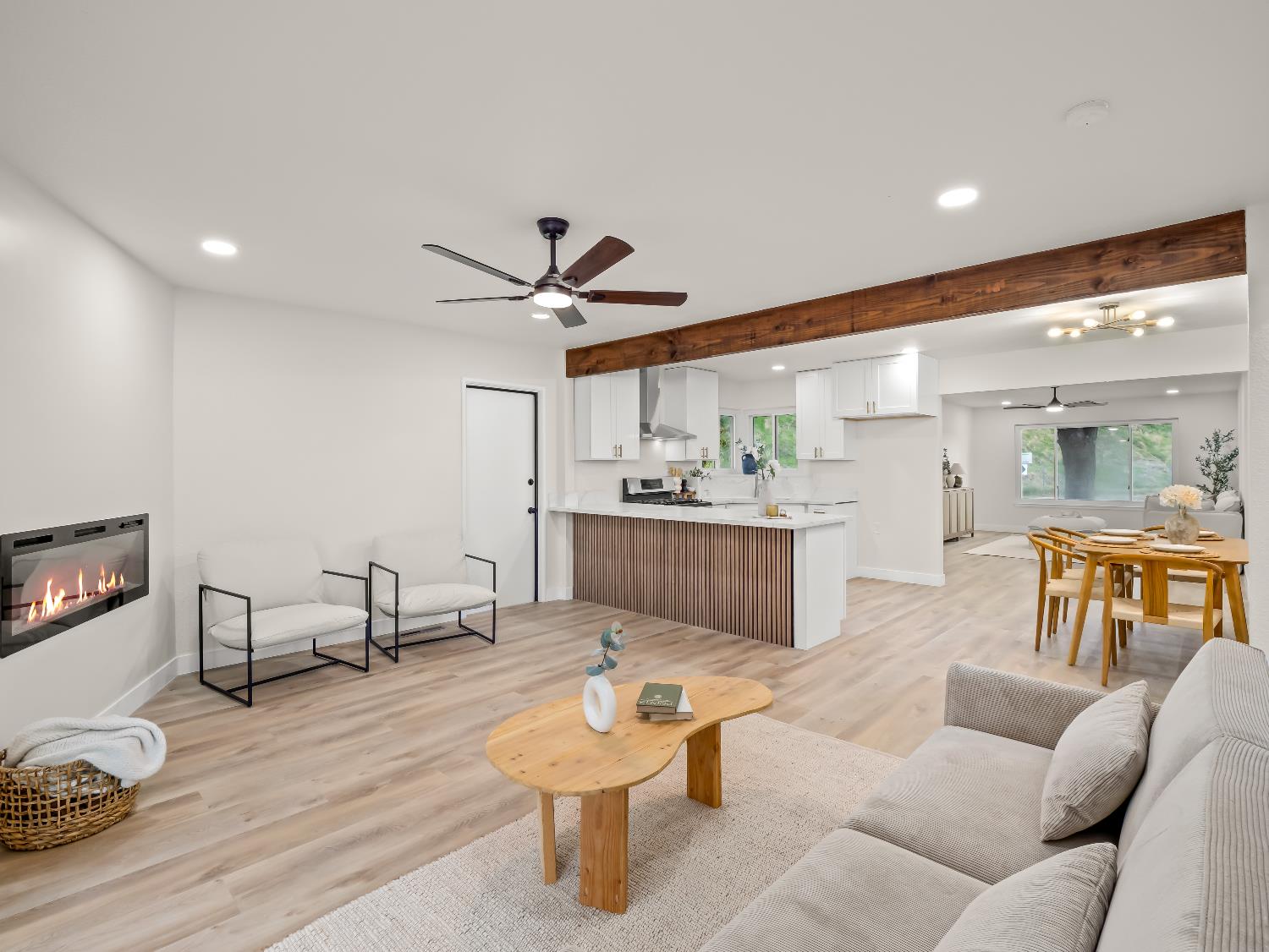 4679 E Norwich Ave, Fresno, CA 93726