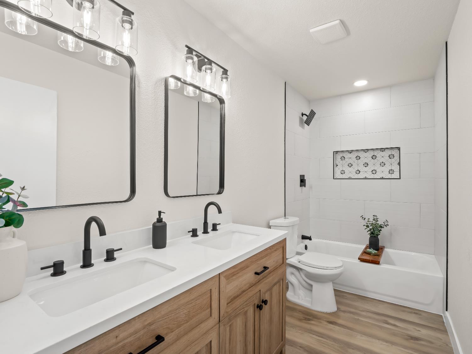 4679 E Norwich Ave, Fresno, CA 93726