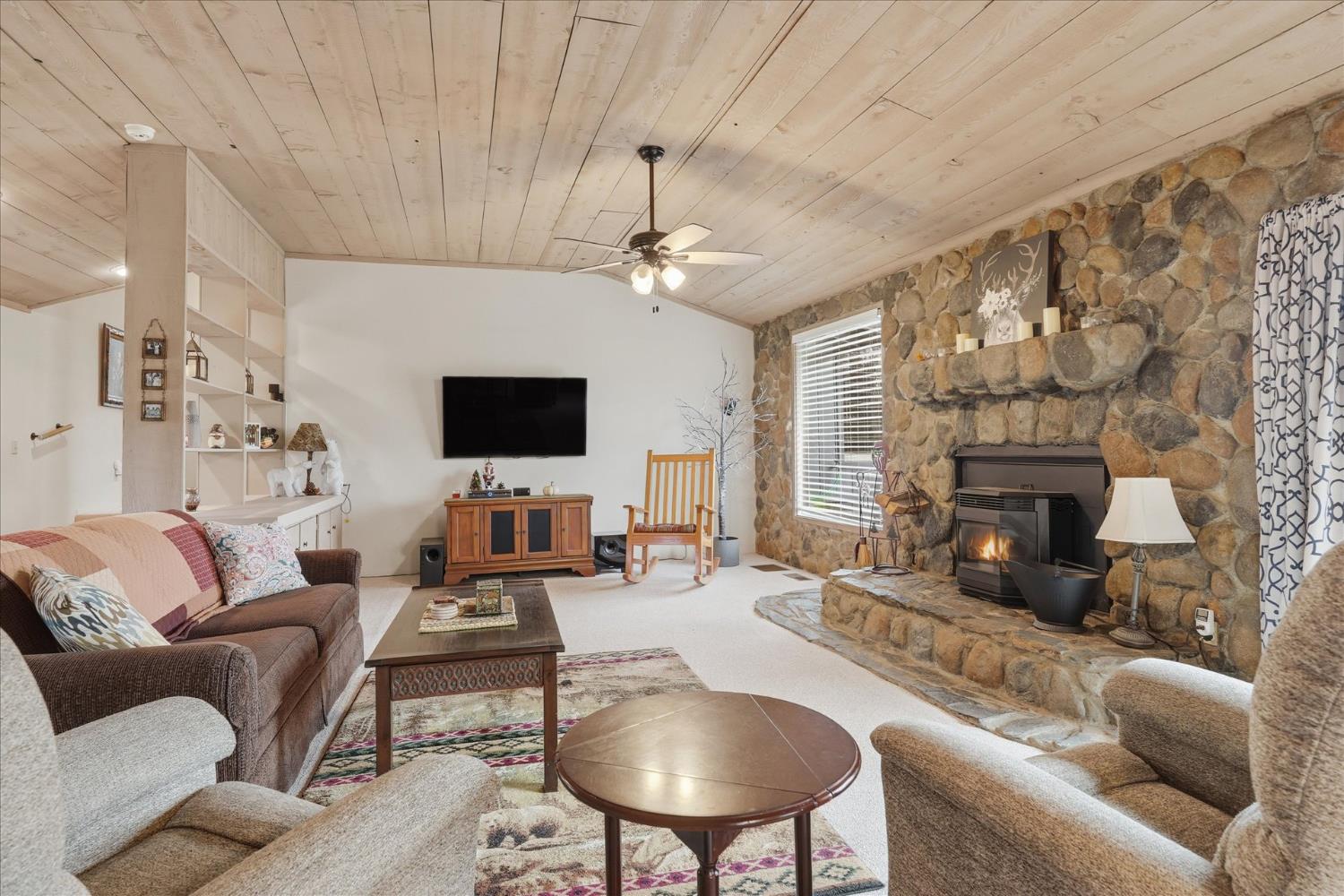 41869 Horseshoe Bend, Coarsegold, CA 93614