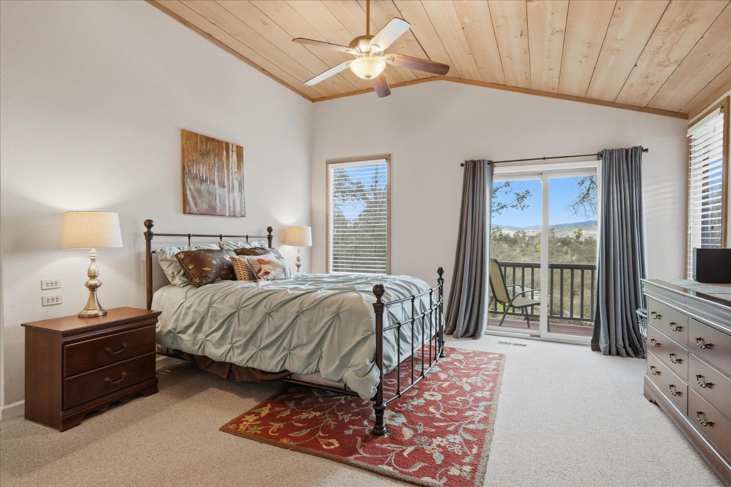 41869 Horseshoe Bend, Coarsegold, CA 93614