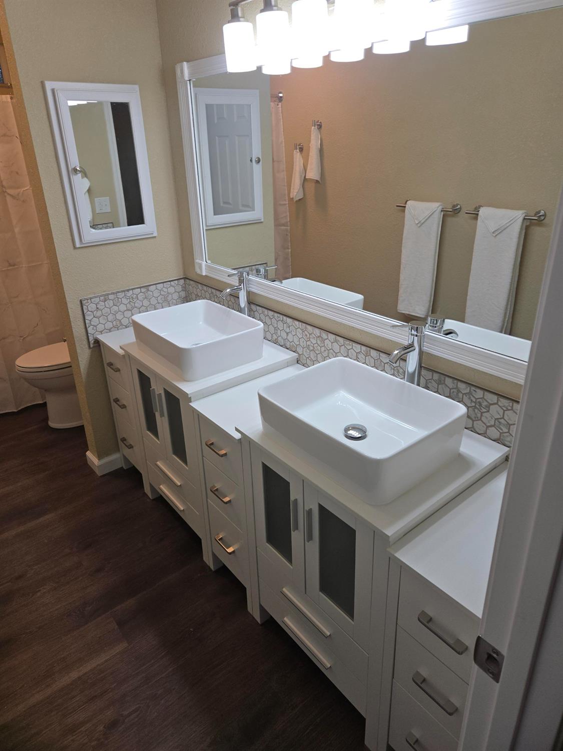 1946 Calimyrna Ave, Clovis, CA 93611