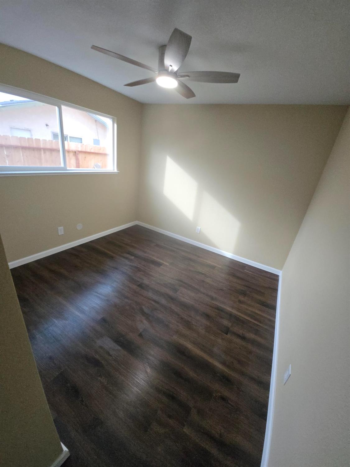 1946 Calimyrna Ave, Clovis, CA 93611