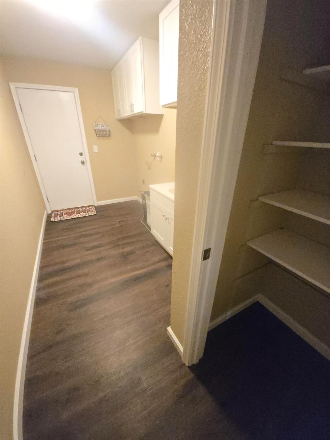 1946 Calimyrna Ave, Clovis, CA 93611