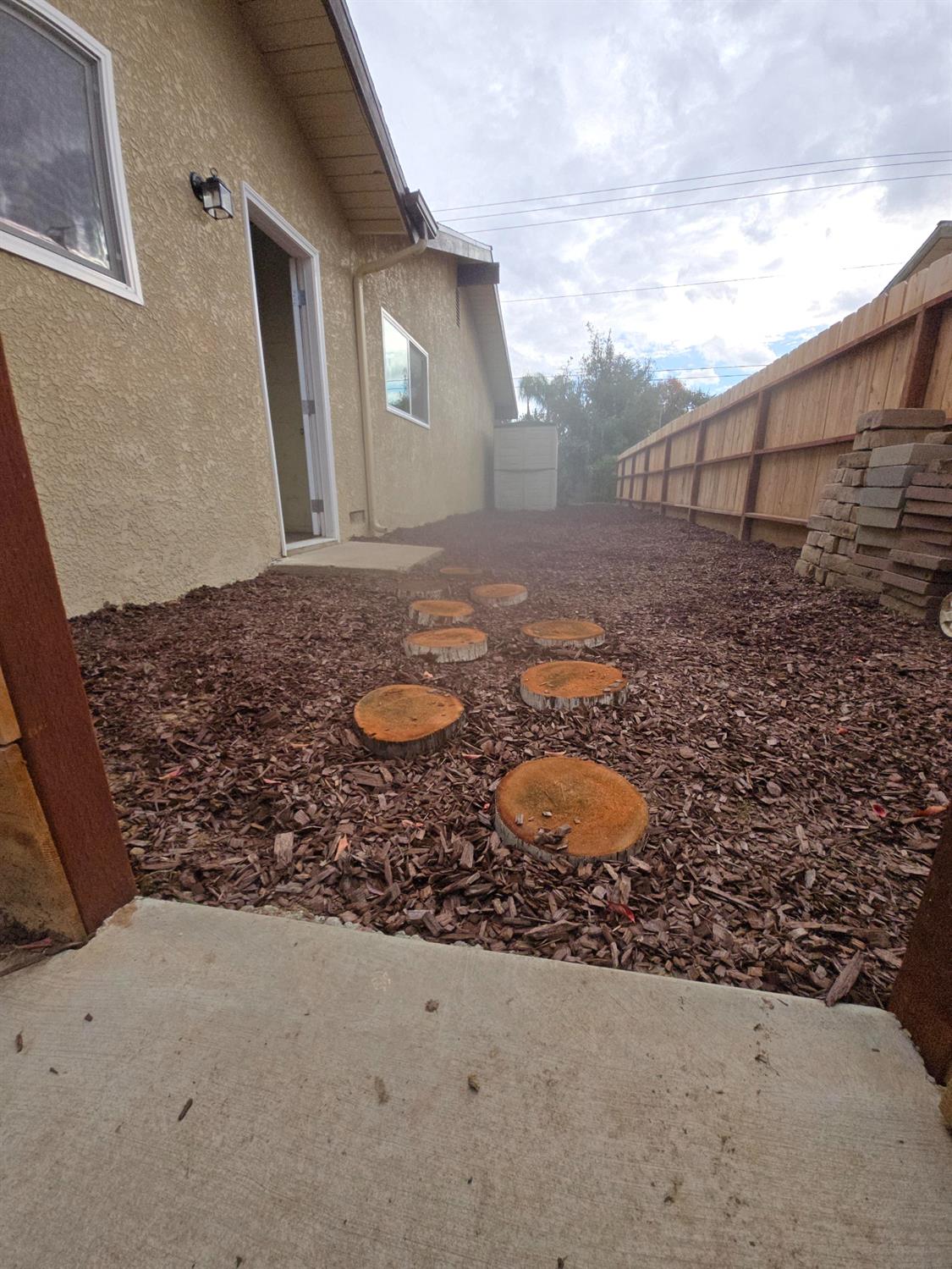 1946 Calimyrna Ave, Clovis, CA 93611