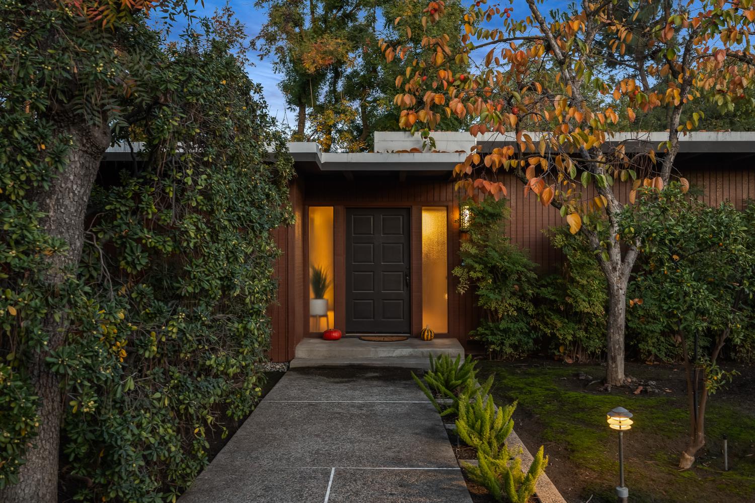 1135 E Santa Ana Ave, Fresno, CA 93704