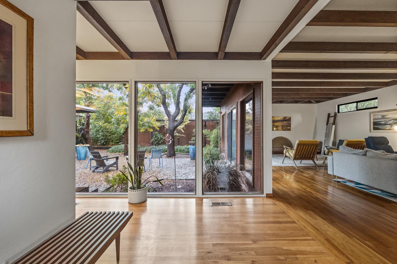 1135 E Santa Ana Ave, Fresno, CA 93704