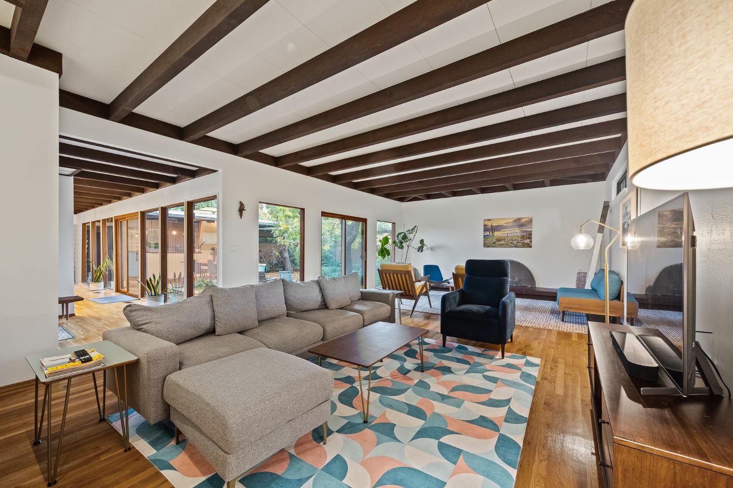 1135 E Santa Ana Ave, Fresno, CA 93704