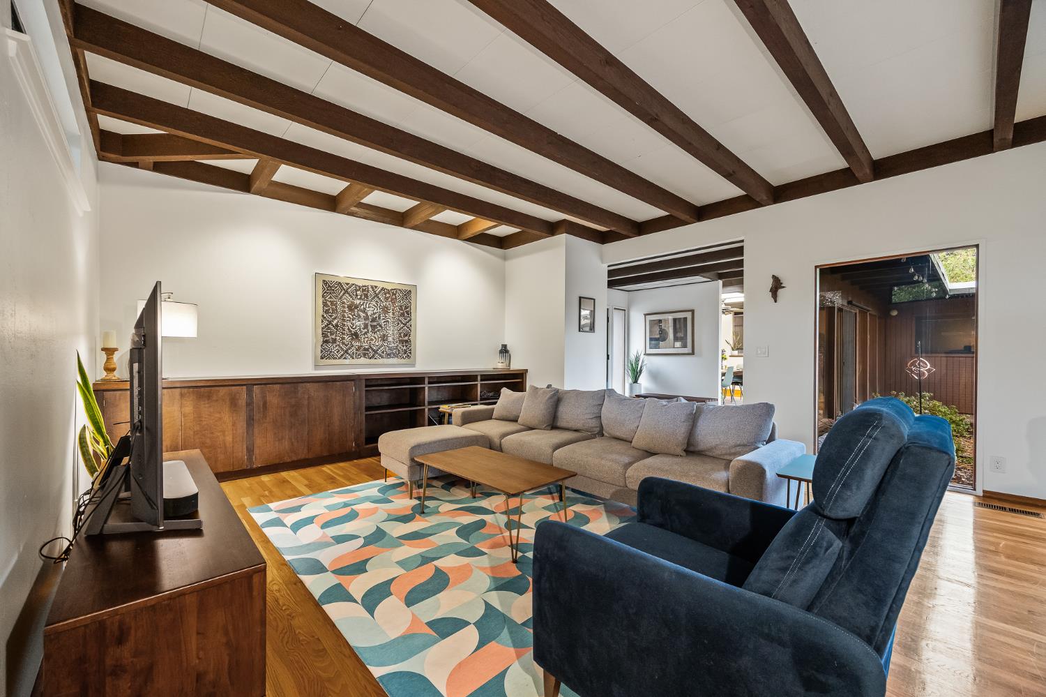 1135 E Santa Ana Ave, Fresno, CA 93704