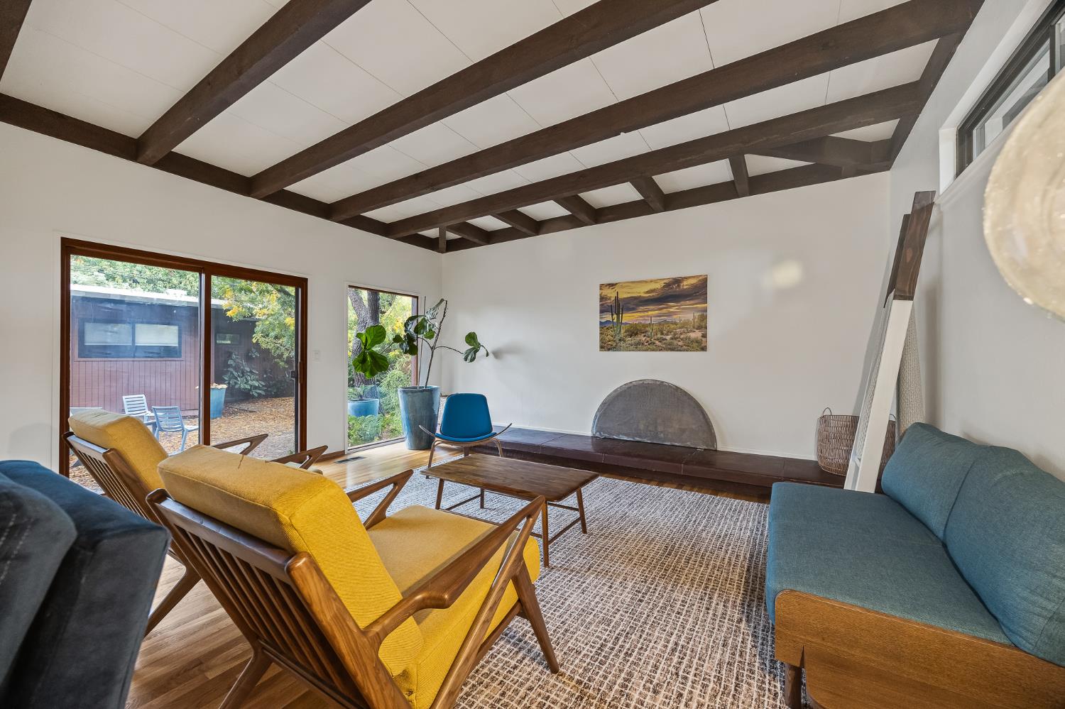 1135 E Santa Ana Ave, Fresno, CA 93704