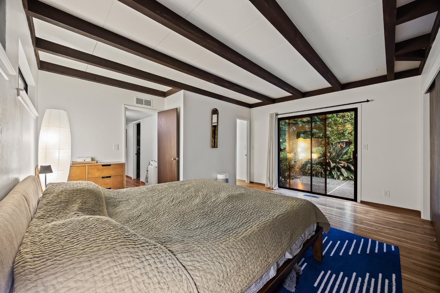 1135 E Santa Ana Ave, Fresno, CA 93704